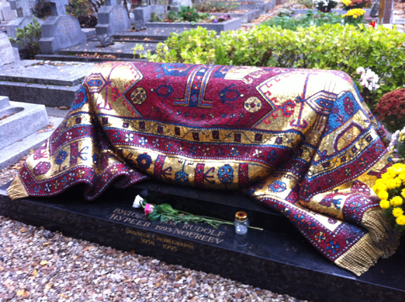 Nureyev’s tomb with mosaic ‘oriental carpet’.