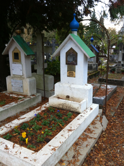 Headstone shaped as 15th c. Novgorod church.